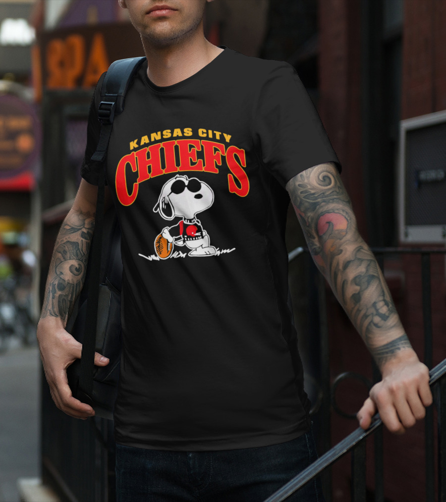 Snoopy Kansas City Chiefs Football T-Shirt