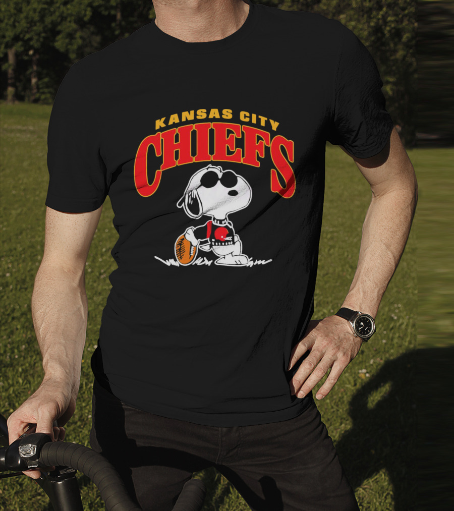 Snoopy Kansas City Chiefs Football T-Shirt