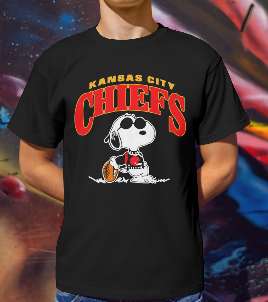 Snoopy Kansas City Chiefs Football T-Shirt