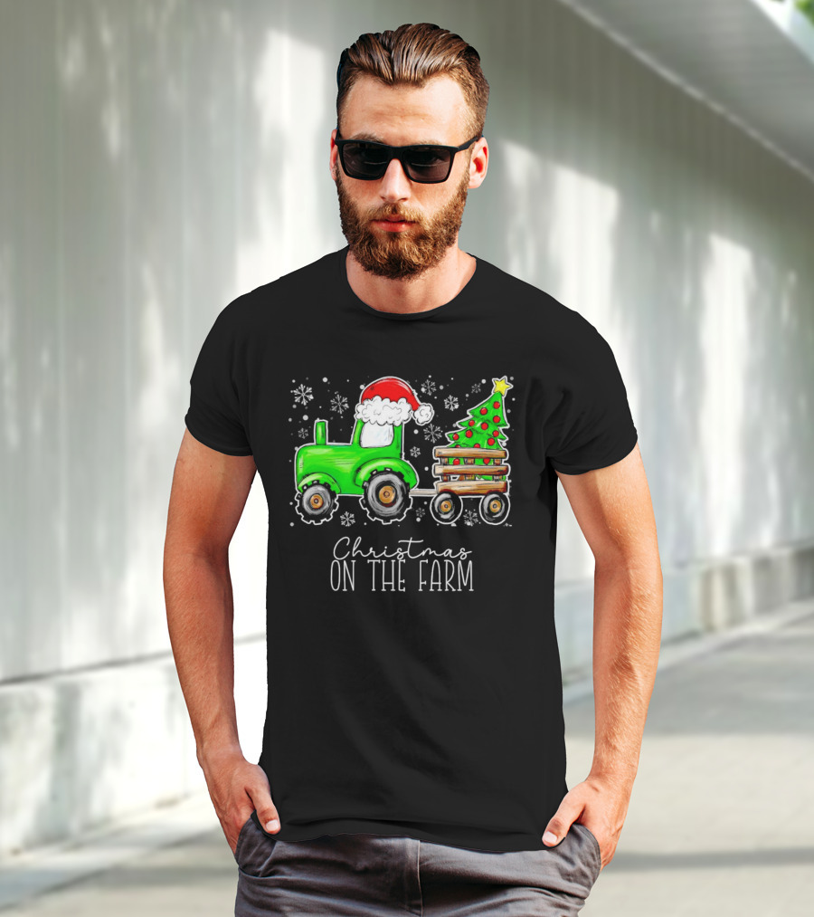Christmas On The Farm Tractor Trailer Christmas Tree T-Shirt