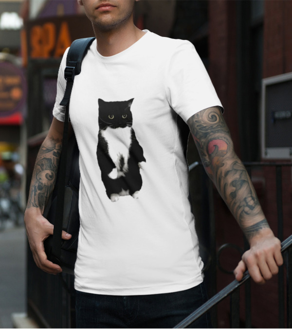 Cat Unico Uniuni Black And White Standing Cat T-Shirt
