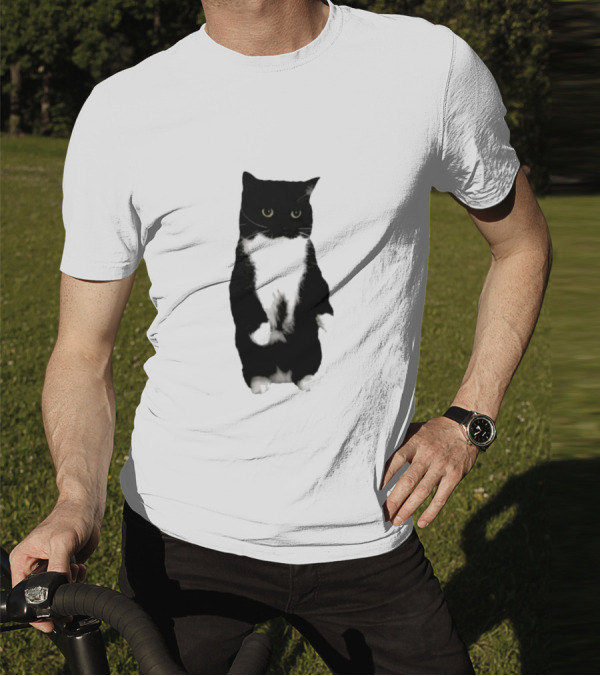 Cat Unico Uniuni Black And White Standing Cat T-Shirt