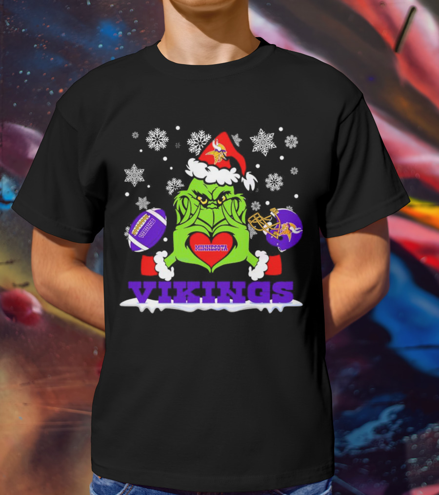 Santa Grinch Heart Minnesota Vikings Snowflakes Christmas Football Helmets T-Shirt