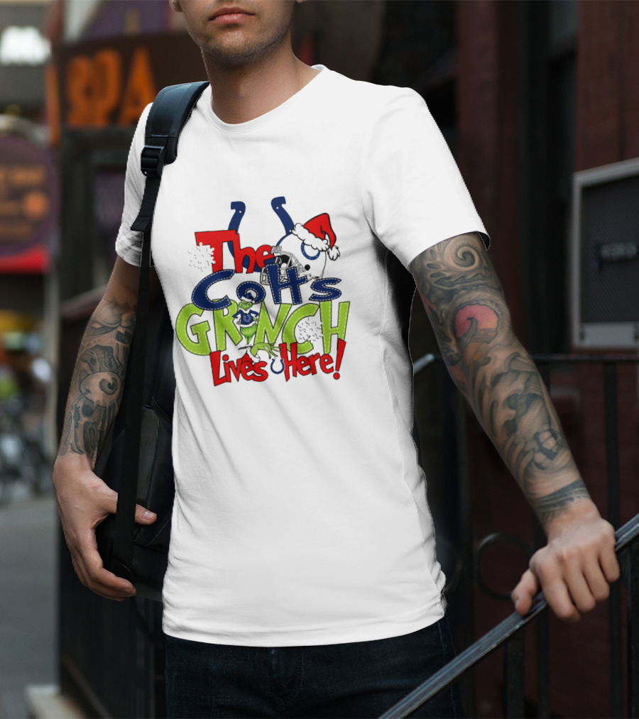 The Colts Grinch Lives Here Christmas Helmet Santa Hat T-Shirt