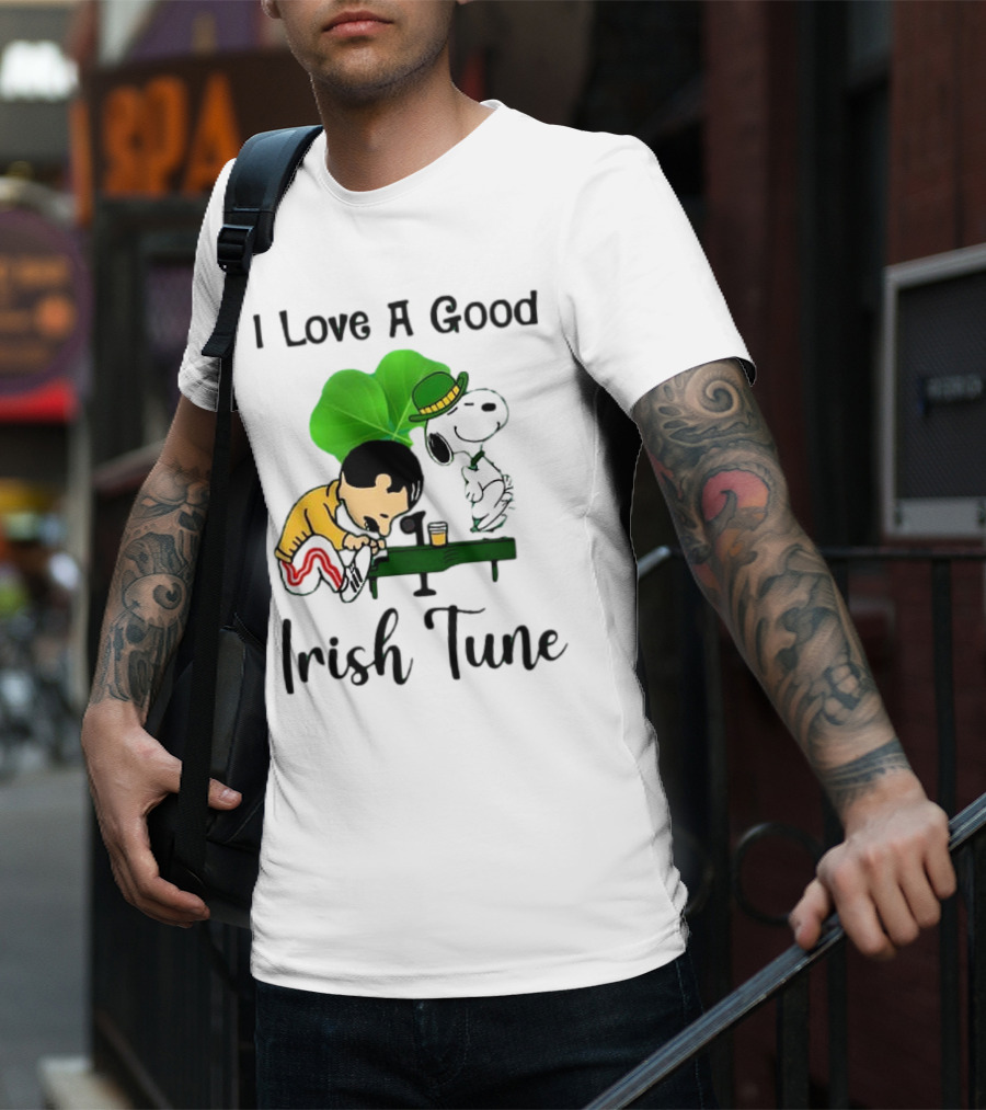 I Love A Good Irish Tune St Patrick Day Snoopy Piano Shamrock T-Shirt