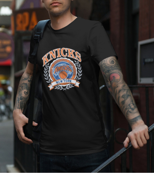 New York Knicks National Basketball Association Crest T-Shirt