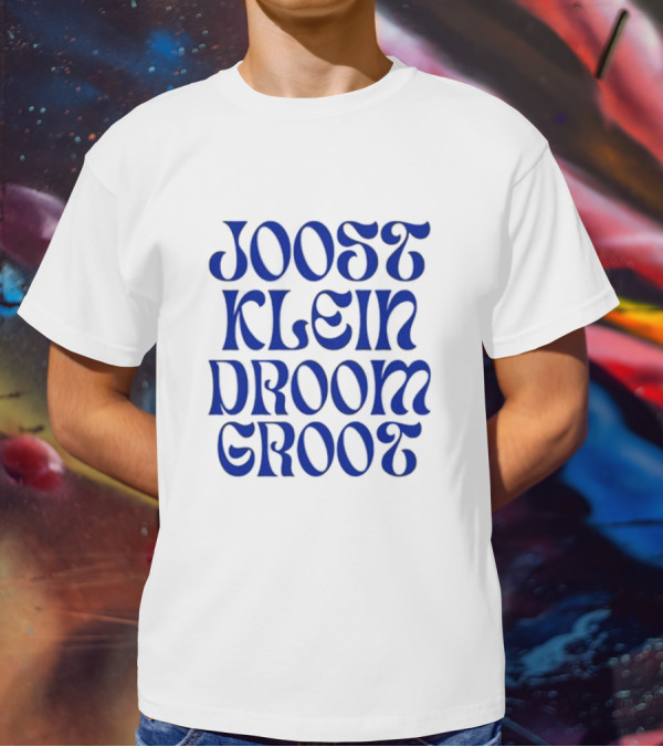 Joost Klein Droom Groot Retro Bold Blue Typography T-Shirt