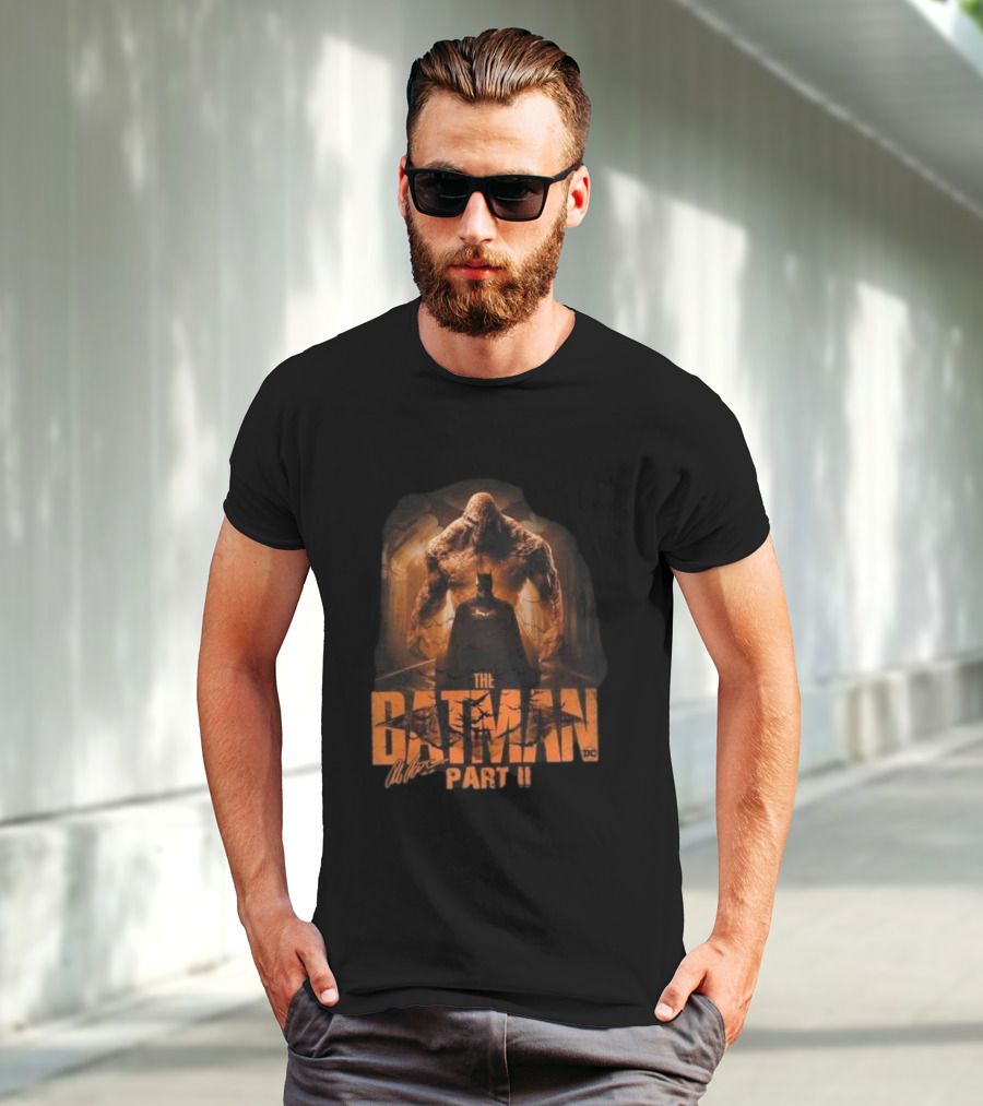 The Batman Part II Gotham City DC Comic Signature Hero T-Shirt