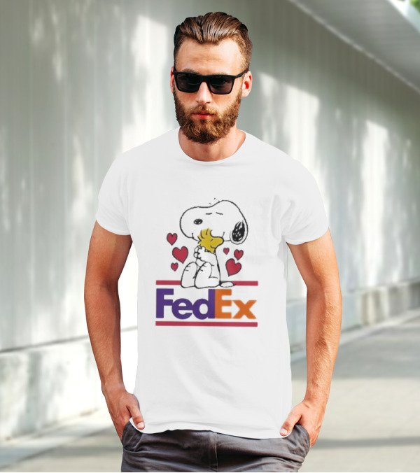 Snoopy Woodstock Hugs Hearts FedEx T-Shirt