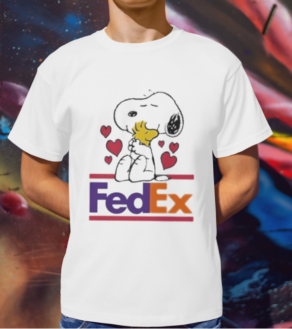Snoopy Woodstock Hugs Hearts FedEx T-Shirt