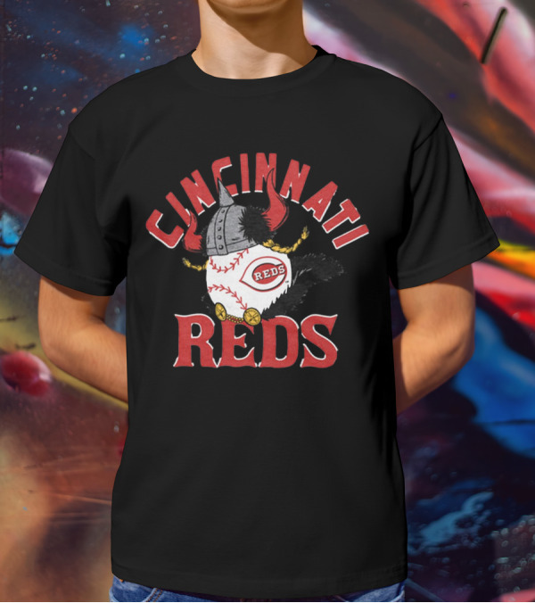 Cincinnati Reds Viking Baseball Helmet And Horns T-Shirt