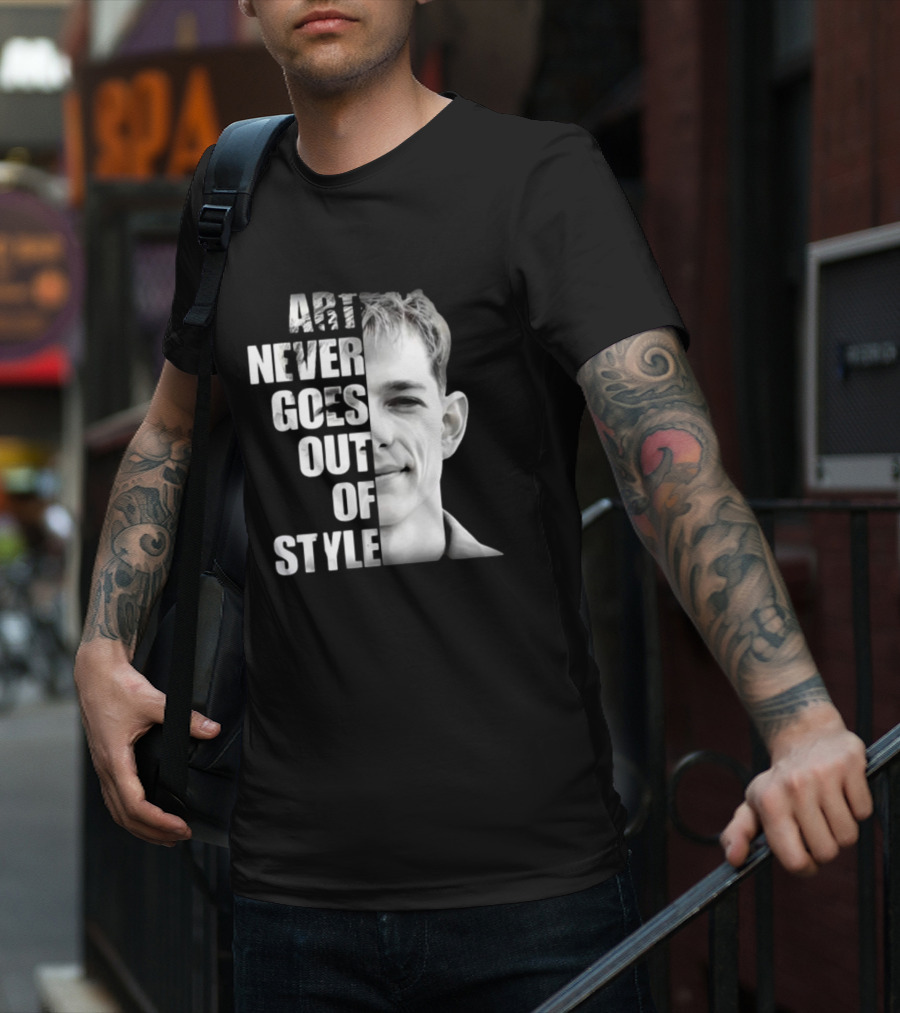 Art Never Goes Out Of Style Iconic Portrait Half Face T-Shirt