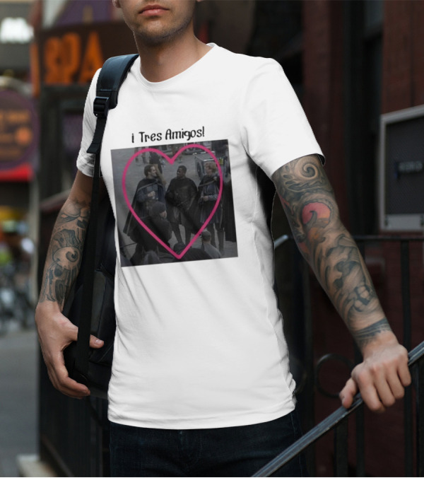 Martyn Reyne I Tres Amigos Aegon’s Friends Heart Scene T-Shirt