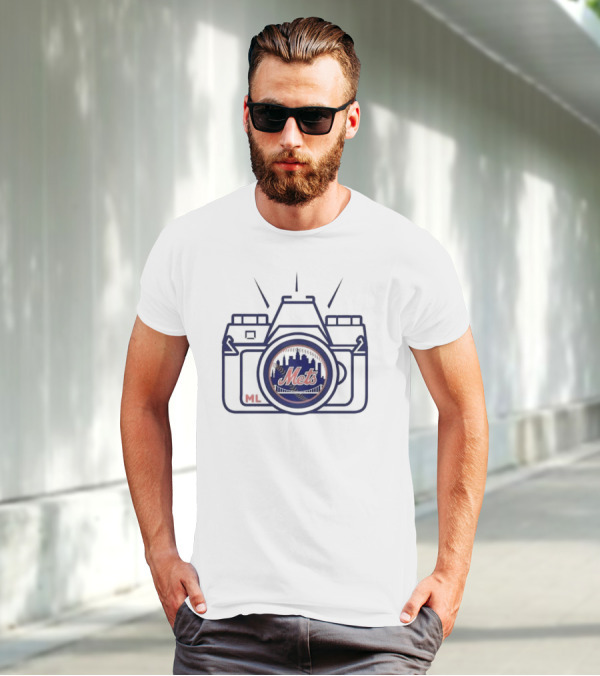New York Mets Camera Logo With Skyline And Bridge M.L T-Shirt