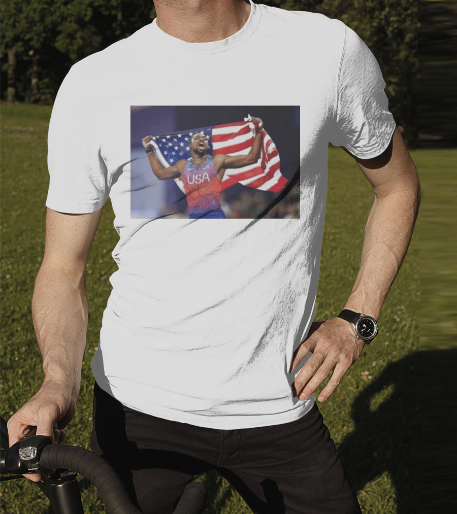 USA Track Champion Noah Lyles Celebrates 100M Victory Paris Olympics T-Shirt