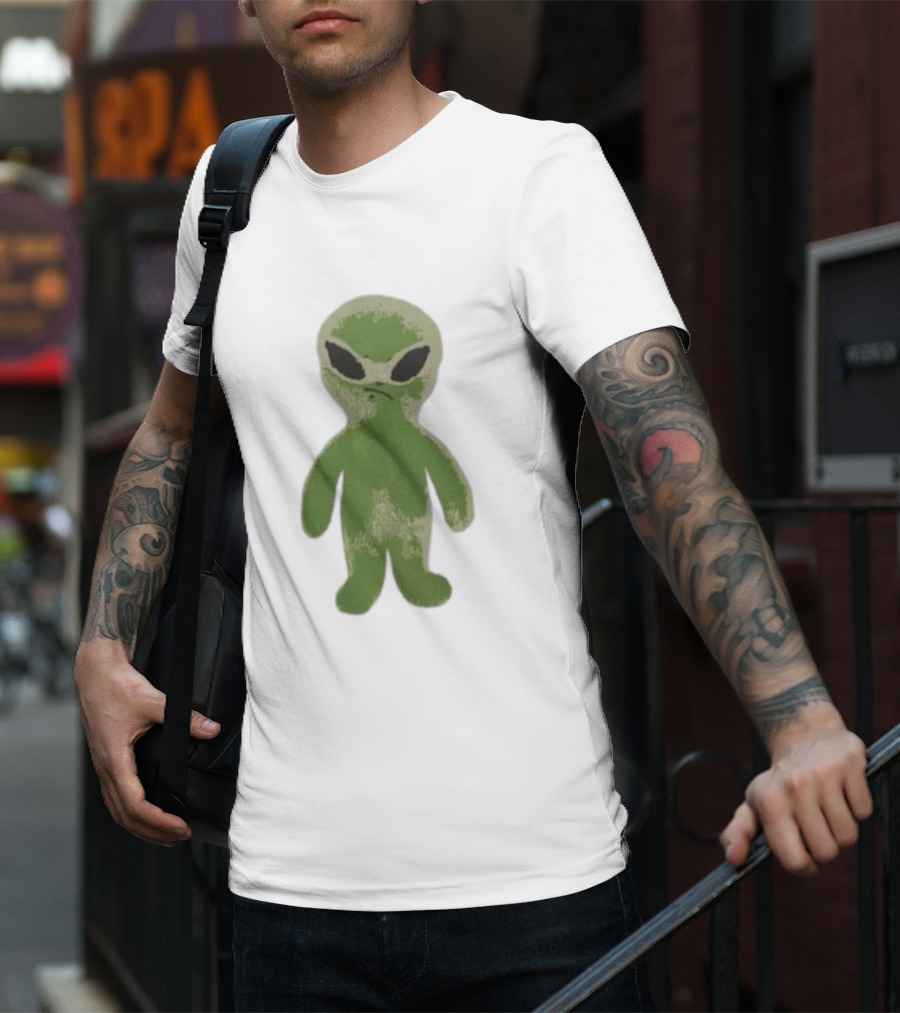The8 Hoodhood Alien Overfit Half Green Character T-Shirt