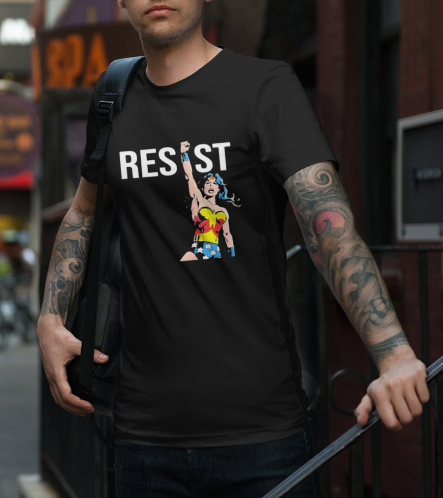 Wonder Woman Resist Power Iconic Fist Uplift T-Shirt