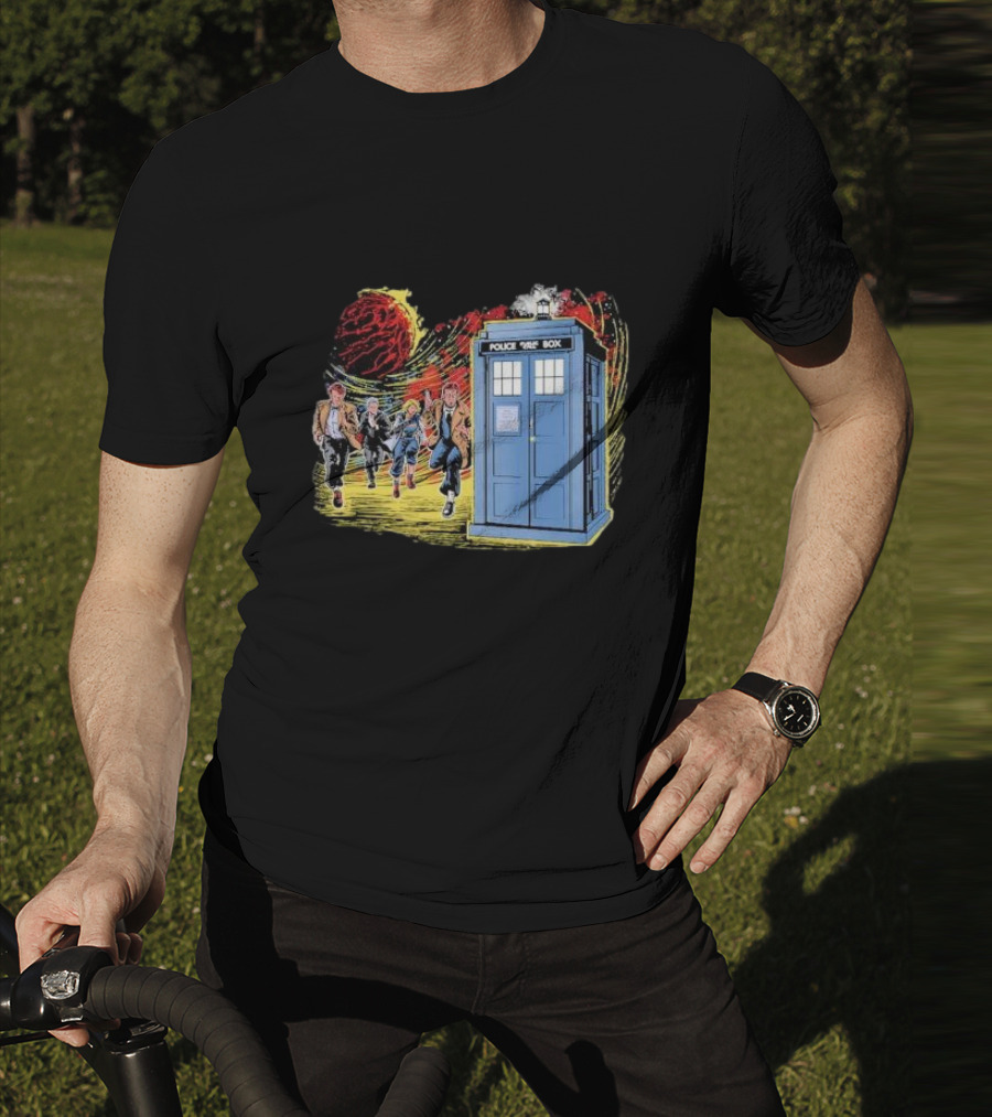 Police Public Box Time Travel Sci-fi Comics Chase With Doctor And Companions T-Shirt