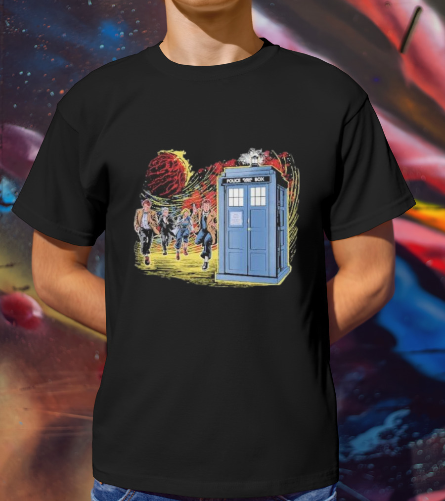 Police Public Box Time Travel Sci-fi Comics Chase With Doctor And Companions T-Shirt