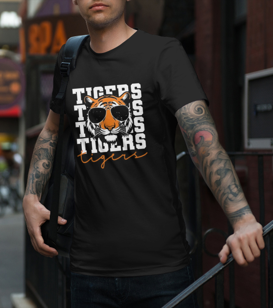 Tigers Sunglasses Cool Athletic T-Shirt