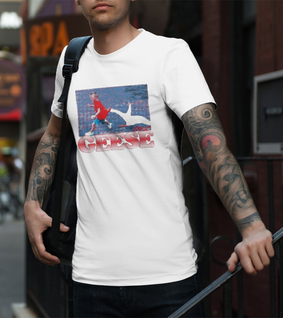 Geese Goose Bite Chase Red Shirt Kid Oval Open Mouth T-Shirt