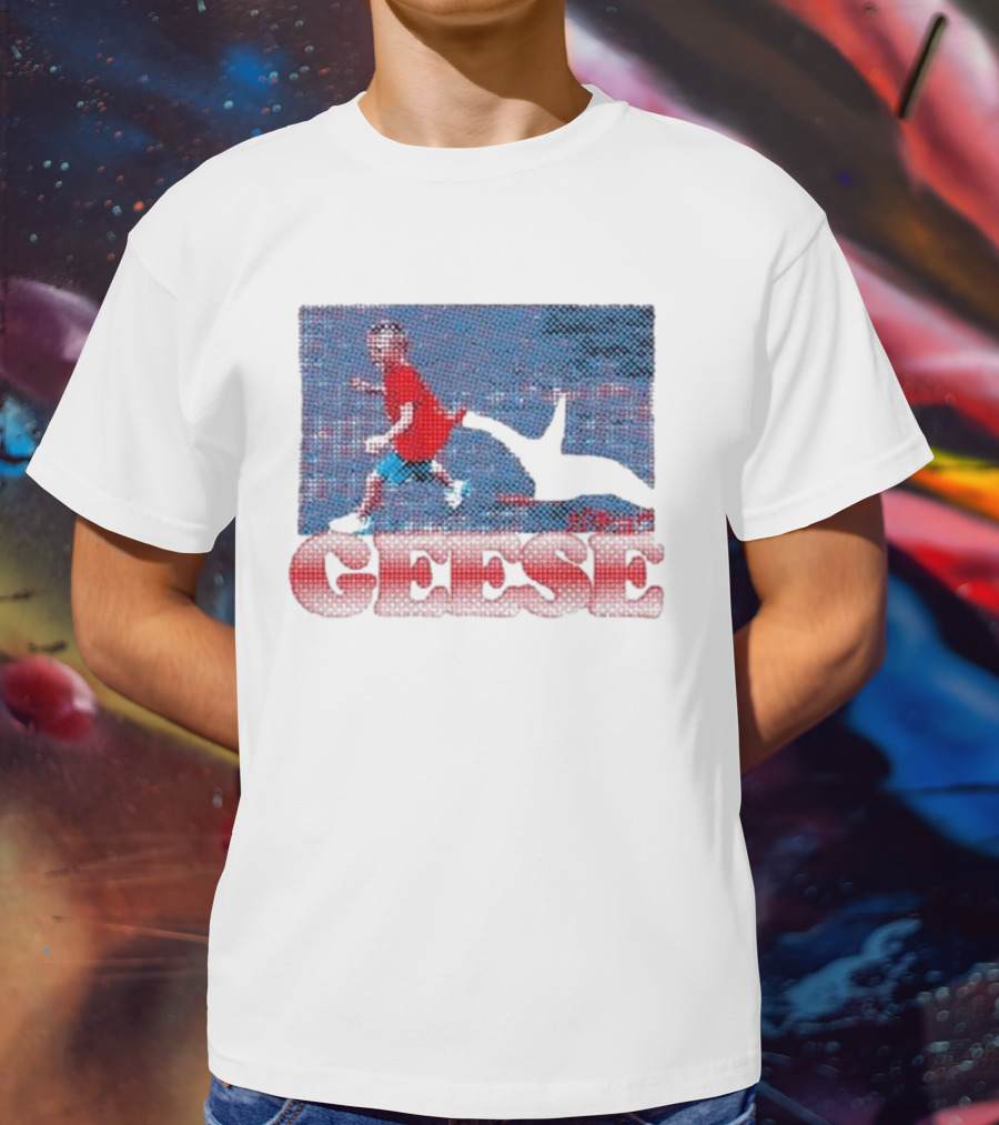 Geese Goose Bite Chase Red Shirt Kid Oval Open Mouth T-Shirt