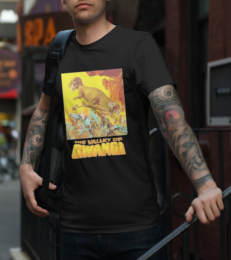 The Valley Of Gwangi Dinosaur Adventure Scene T-Shirt