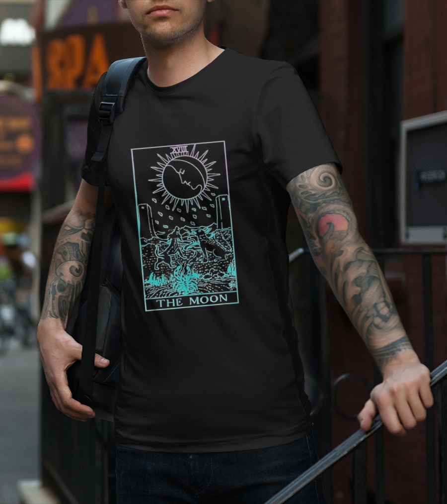 The Moon Tarot Card Waite Witchy Creepy Cool XVIII T-Shirt