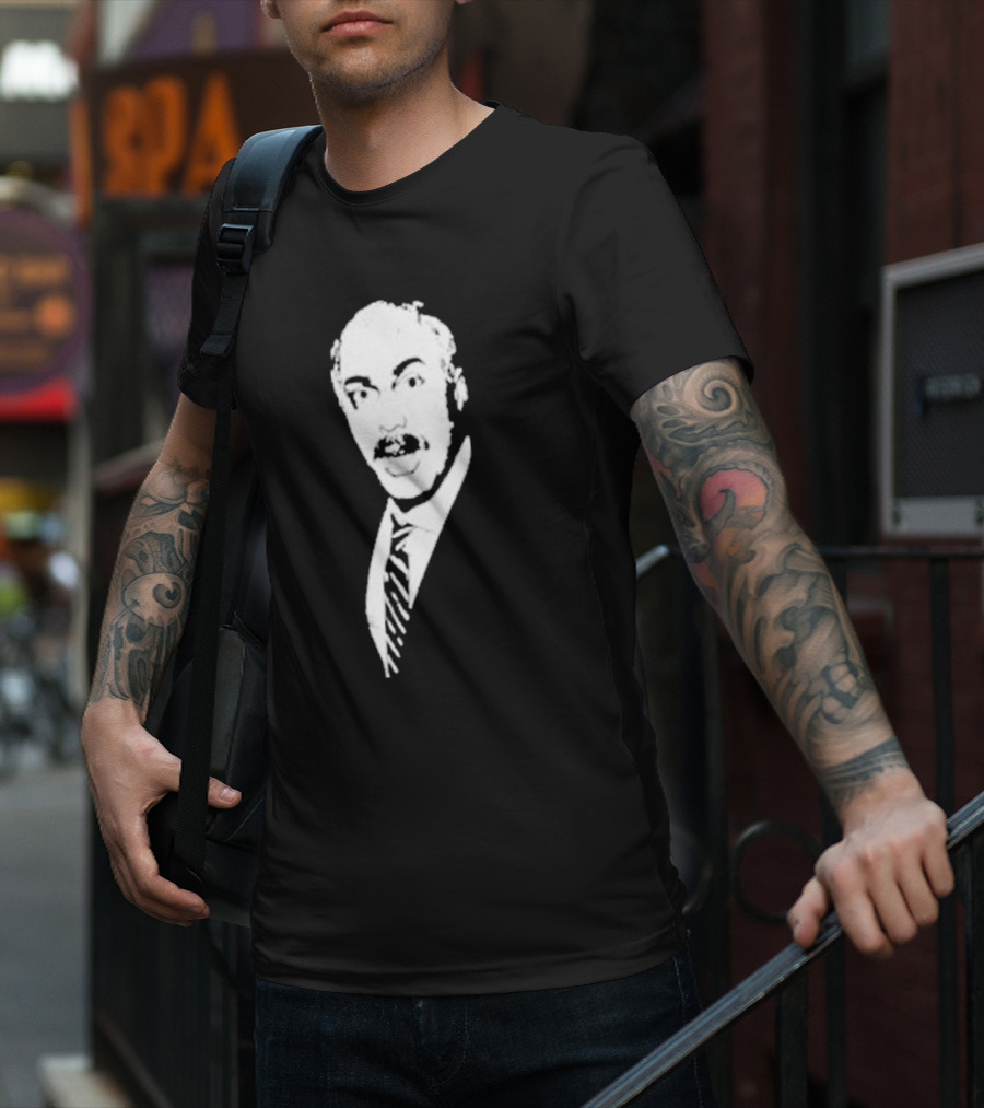 We'll Be Right Back Vine Thug Life Meme - Classic Reaction Face T-Shirt