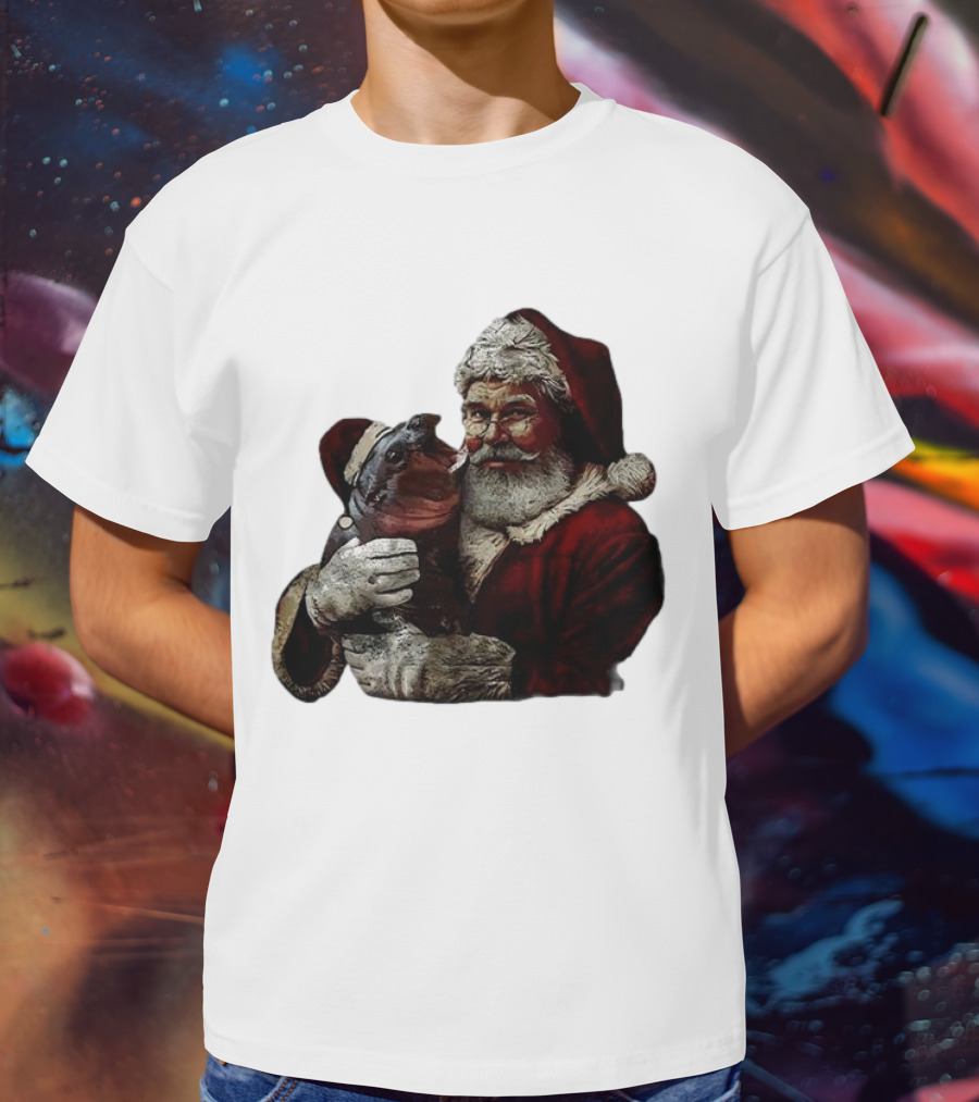 Moo Deng Xmas Funny Christmas Santa Hug Cute Baby Hippo Santa Claus Holiday T-Shirt