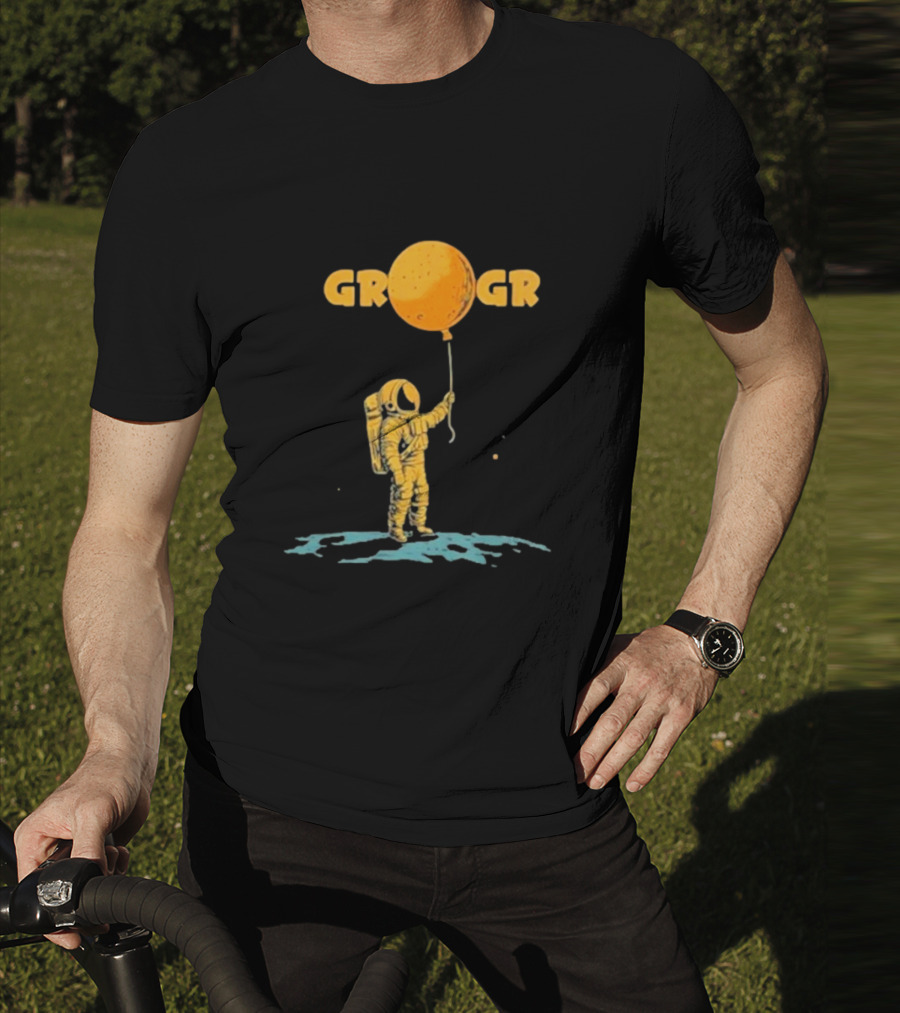 Aj Writes Crypto Get Rich Or Get Rekt Astronaut Holding Orange Moon Balloon T-Shirt