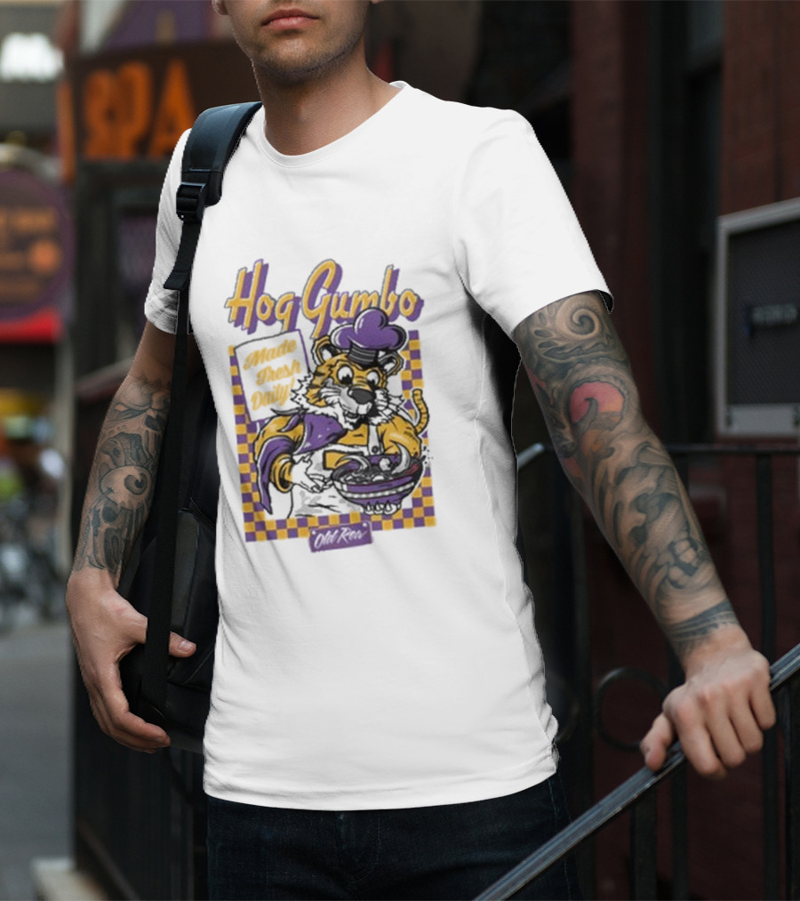 Old Row Hog Gumbo Made Fresh Daily Tiger Chef Purple Gold Checkered T-Shirt