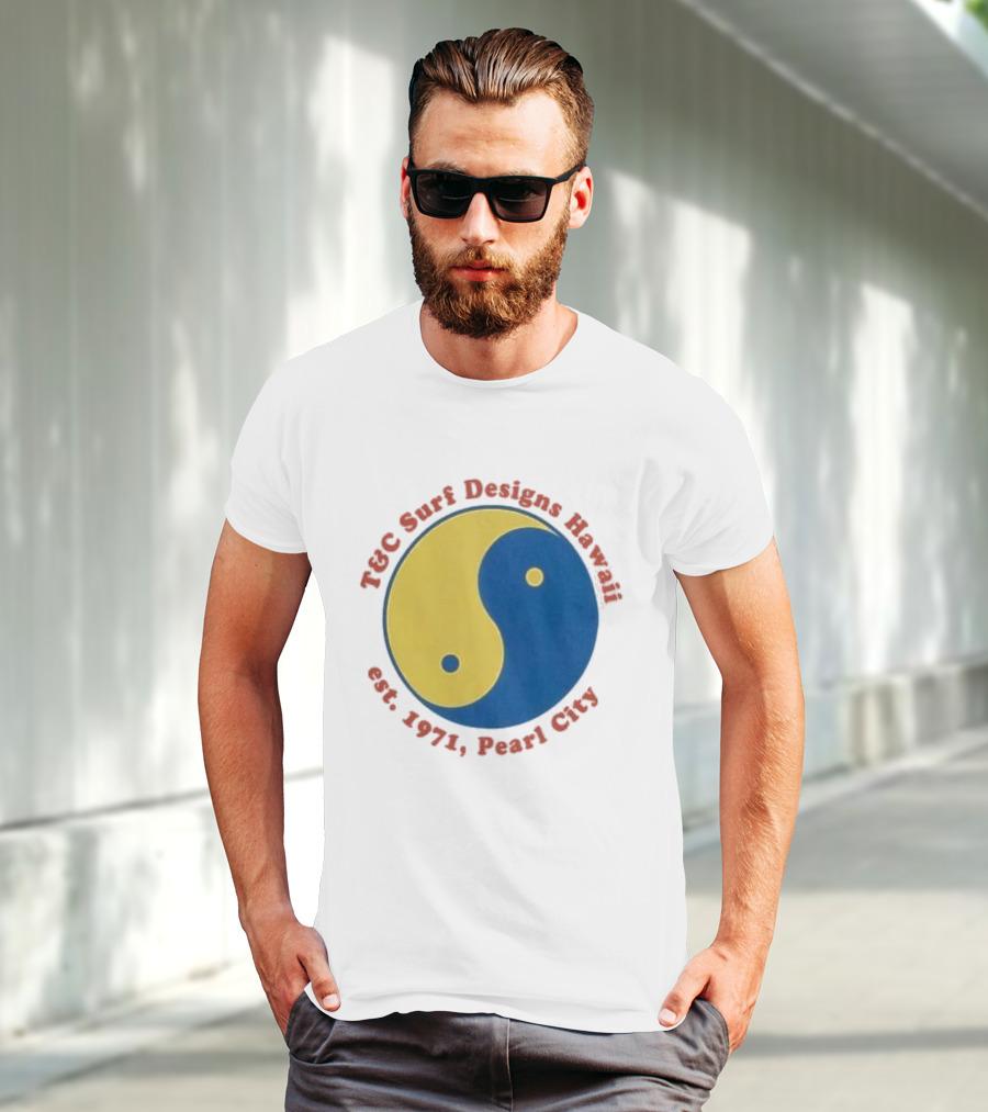 T&C Surf Designs Hawaii Est 1971 Pearl City Yin Yang T-Shirt