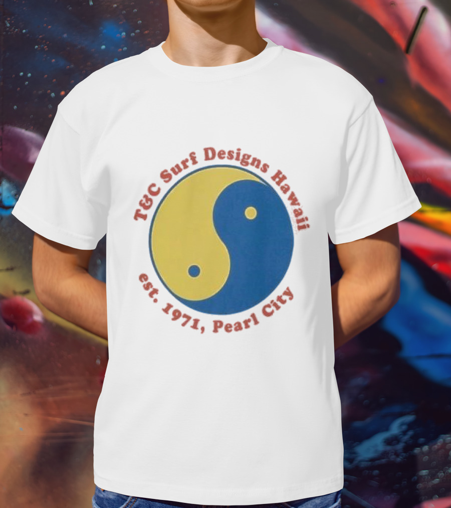 T&C Surf Designs Hawaii Est 1971 Pearl City Yin Yang T-Shirt