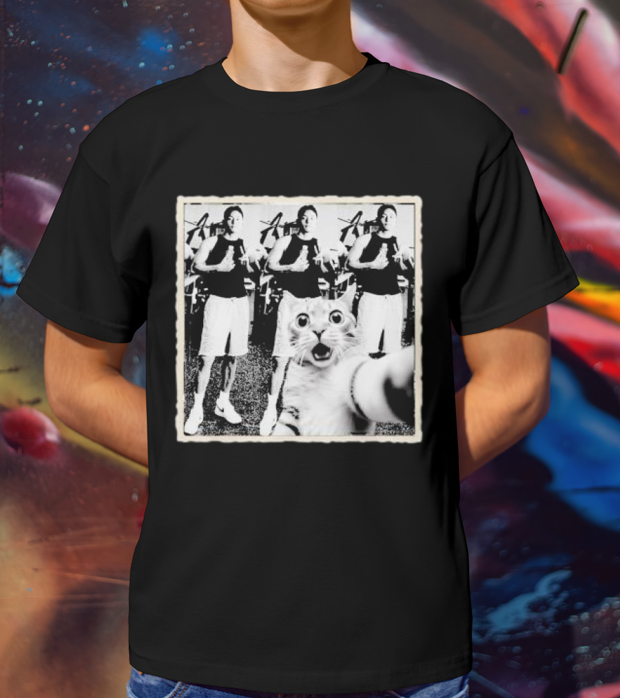Cat Selfie With Taehyung Sasquatch And Cat Black And White Duplicate Thumbs Up T-Shirt