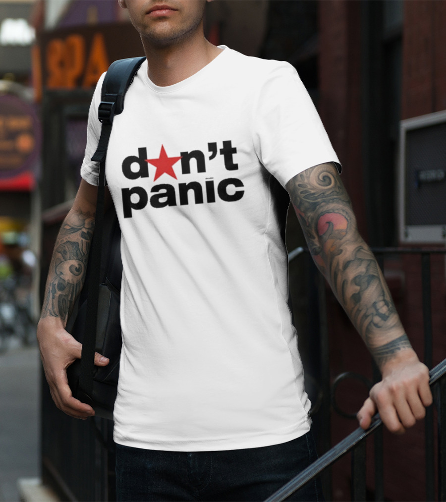 Lauren Sanderson Don't Panic Red Star Icon Text T-Shirt
