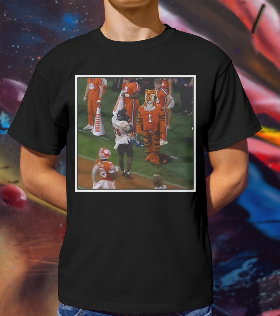 Clemson Tigers Mascot And Louisville Cardinals Player On Sideline T-Shirt