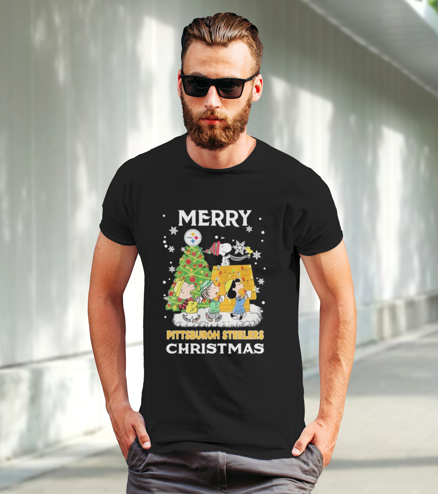 Merry Pittsburgh Steelers Christmas Peanuts Snoopy Holiday T-Shirt