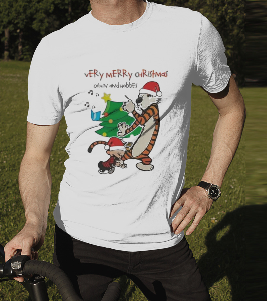 VErY MERRY ChrIStmAS Calvin And Hobbes Santa Hats Christmas Tree Dance T-Shirt