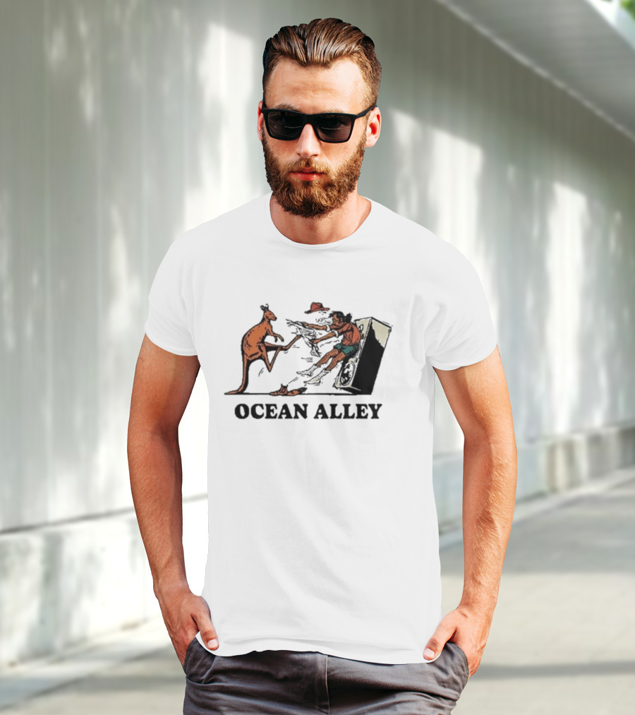 OCEAN ALLEY Kangaroo Laundry Kick T-Shirt
