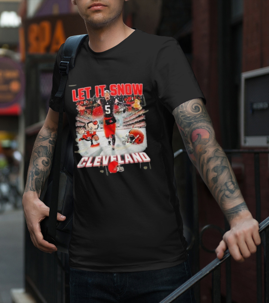 LET IT SNOW CLEVELAND BROWNS FOOTBALL HELMET T-Shirt