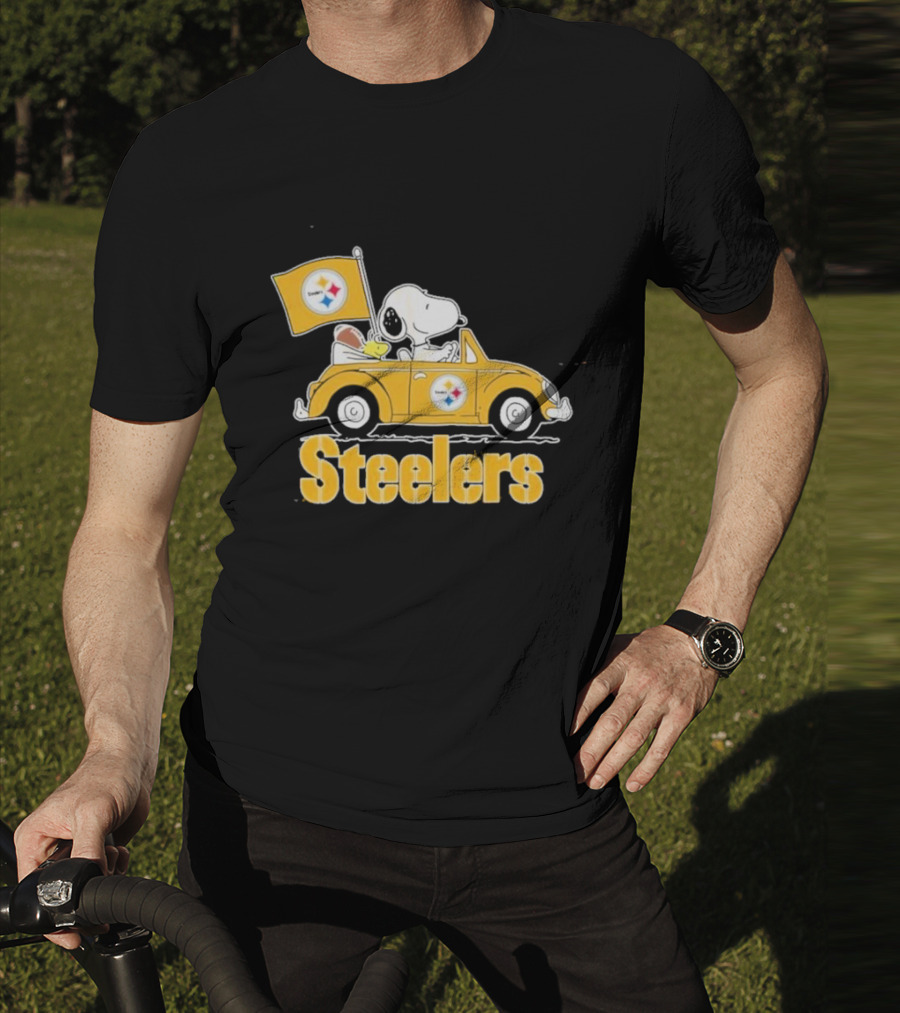 Pittsburgh Steelers Snoopy Driving Car With Flag T-Shirt