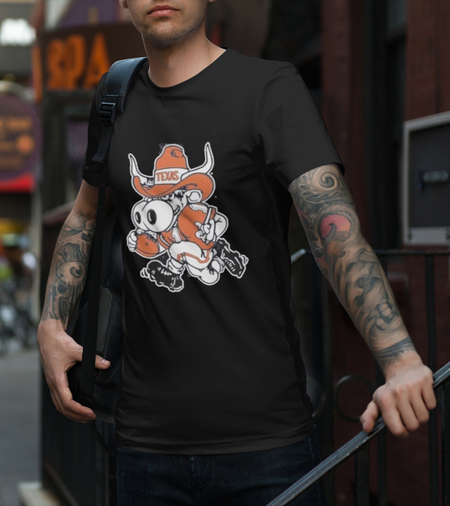 Texas Longhorns Bevo Mascot Football Cowboy T-Shirt