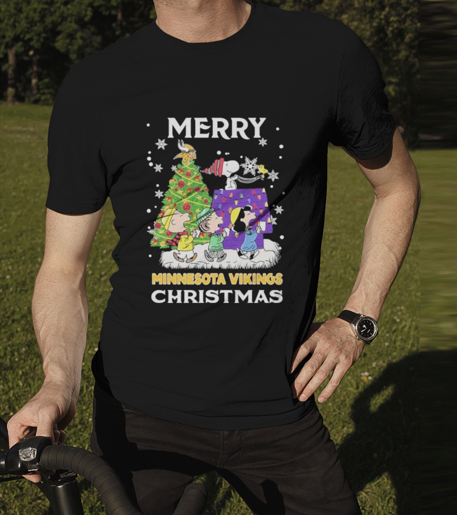 Merry Minnesota Vikings Christmas Snoopy Team Celebration T-Shirt