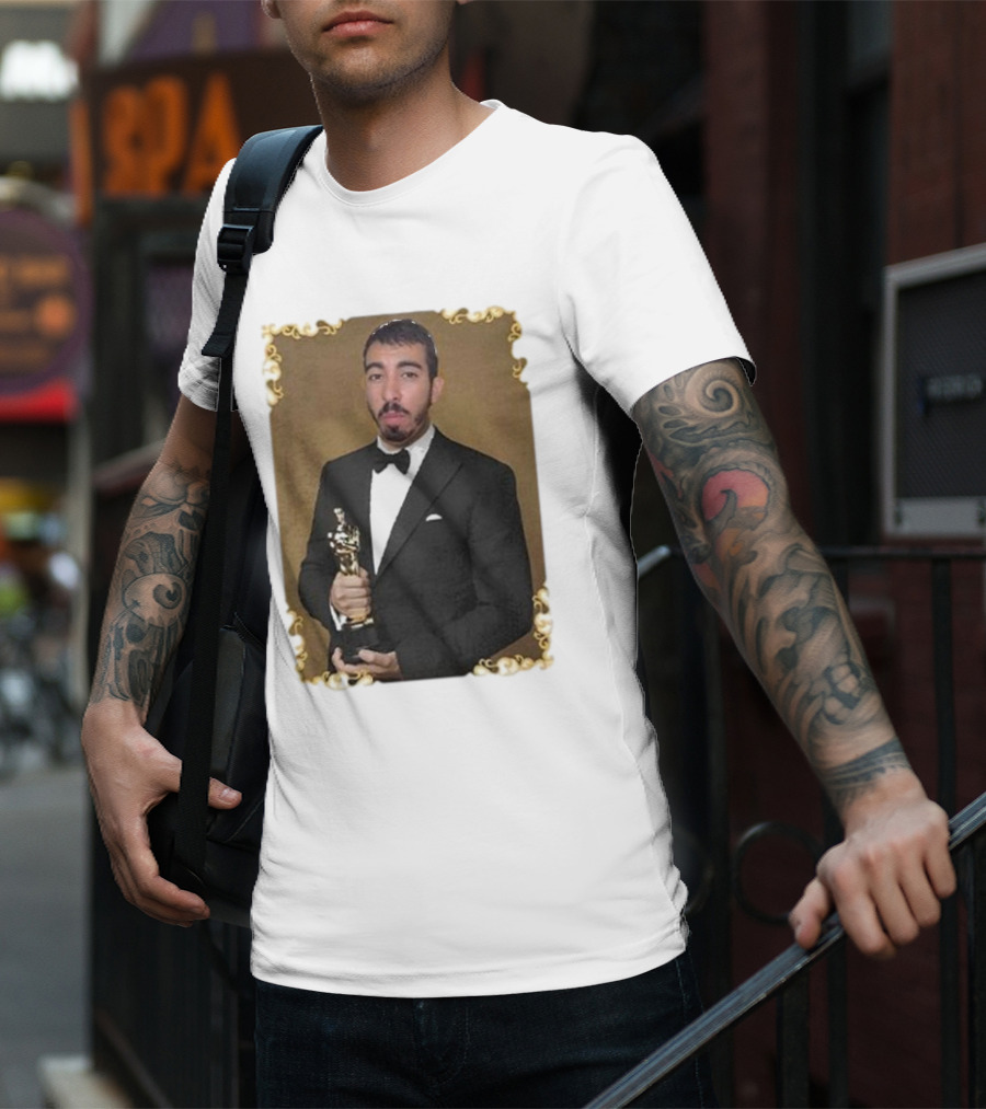 Saleh Jafarawi Mr Fafo Oscar Statue Award Winner T-Shirt