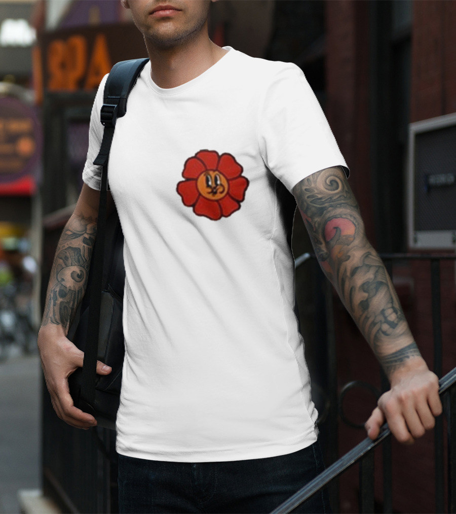 Ludwig Mogul Mogi Red Flower Cartoon Face T-Shirt