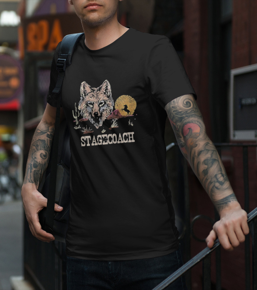 Stagecoach Lone Coyote Indio California 2025 Wolf Desert Scene T-Shirt