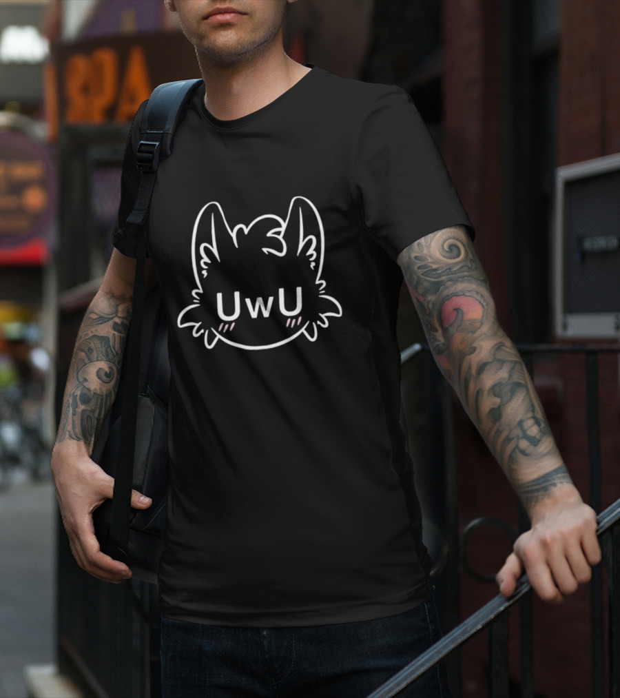 UWU Zoeybuttons Wolf Face Outline With Ears And Blush Marks T-Shirt