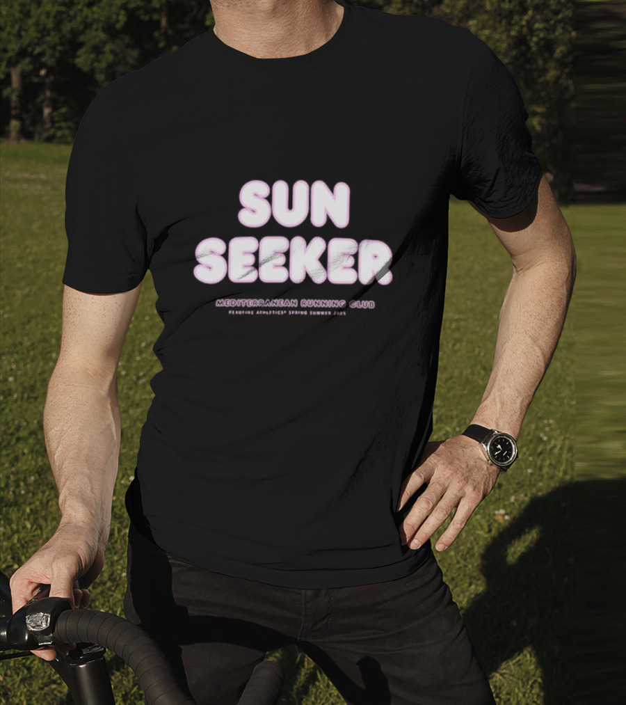 SUN SEEKER MEDITERRANEAN RUNNING CLUB ITALIAN AMALFI COAST SINCE 1975 T-Shirt